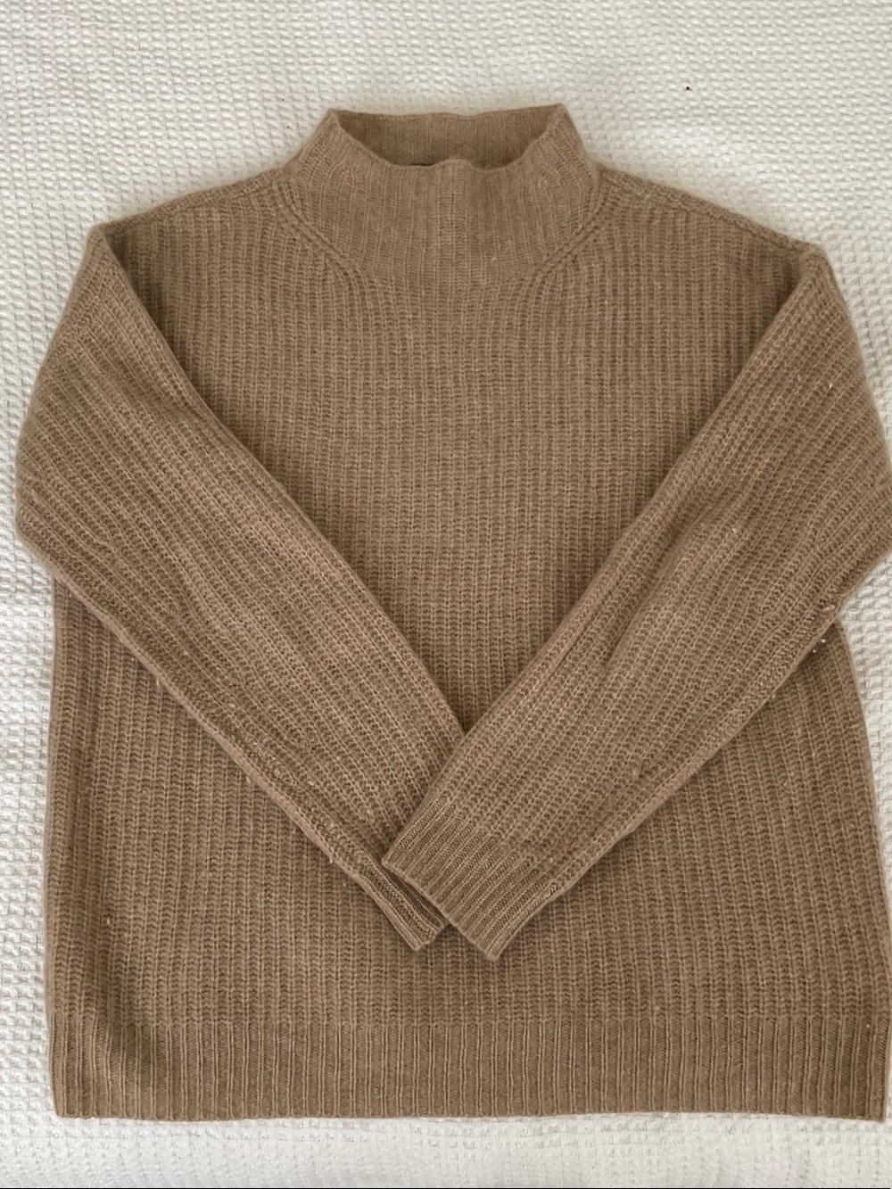 Saks Fifth Avenue Cashmere Ribbed Sweater in Beige